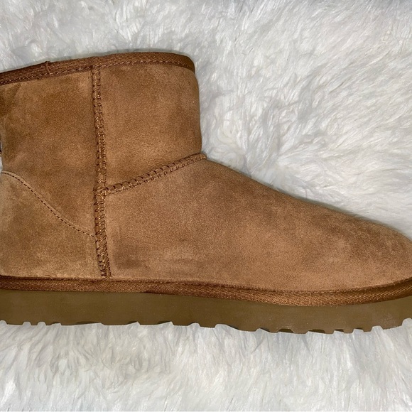 Ugg Classic Mini II Boot in Chestnut Size 10 Women - Picture 5 of 14